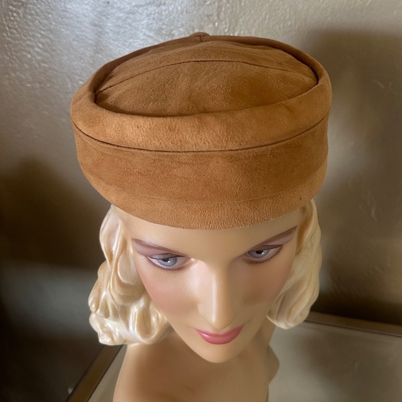 MOD 1960s\' TAN SUEDE HAT WITH BACK BUTTONS AND TASSELS main image 12